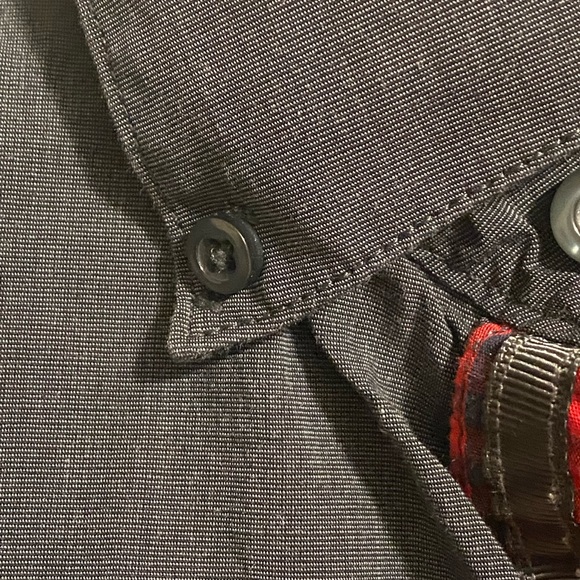 Casual button down. Mg black label. Charcoal with red accents - Picture 4 of 5